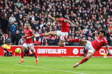 Nottingham Ormanı 'ndan Igor Jesus ve Nottingham Ormanı' ndan Morgan Gibbs-White Premier Lig maçı Nottingham Forest Manchester City 'ye karşı 27 Aralık 2025' te Nottingham, İngiltere 'de oynanan City Ground, Nottingham City maçında gol atmak için ayağa kalktılar.