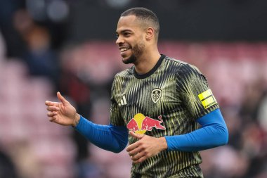 Leeds United takımından Lukas Nmecha, Premier League maçında Sunderland-Leeds United maçında 28 Aralık 2025 'te Stadium Of Light, Sunderland, İngiltere' de ısınma turunda