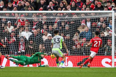 Nottingham Ormanı 'ndan Omari Hutchinson Premier Lig maçında Nottingham Forest Manchester City' ye karşı 27 Aralık 2025 'te Nottingham, İngiltere' de 1-1 berabere kaldı.