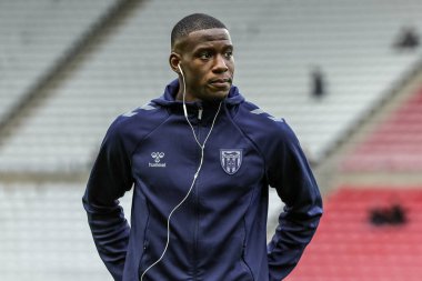 Sunderland 'dan Nordi Mukiele, 28 Aralık 2025' te İngiltere 'nin Sunderland-Leeds United stadyumundaki Premier Lig maçı sırasında geldi.