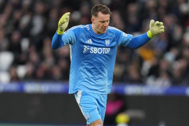 Premier Lig maçı sırasında Fulham 'dan Bernd Leno, 27 Aralık 2025' te Londra Stadyumu 'nda West Ham United' a karşı Fulham maçında