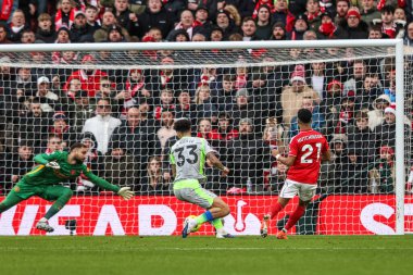 Nottingham Ormanı 'ndan Omari Hutchinson Premier Lig maçında Nottingham Forest Manchester City' ye karşı 27 Aralık 2025 'te Nottingham, İngiltere' de 1-1 berabere kaldı.