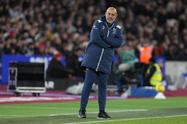 West Ham United Premier League maçında Nuno ESpirit Santo teknik direktörü West Ham United, Fulham 'a karşı Londra Stadyumu, Londra, Birleşik Krallık, 27 Aralık 2025