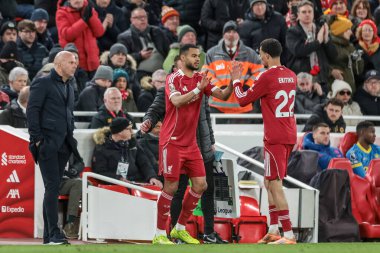 Liverpool 'un Arne Slot teknik direktörü Liverpool' lu Hugo Ekitike, Liverpool 'lu Cody Gakpo' nun 27 Aralık 2025 'te Anfield, Liverpool, İngiltere' de oynanan Premier Lig maçında Wolverhampton Wanderers 'a karşı oynadığı maçta yerini aldı.