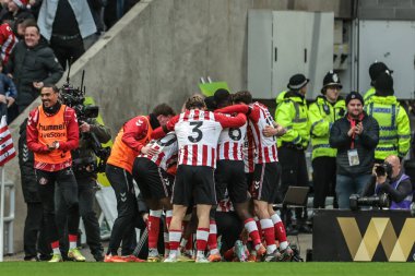 Sunderland 'dan Simon Adingra, 28 Aralık 2025' te İngiltere 'nin Sunderland kentinde oynanan Premier League karşılaşmasında Sunderland-Leeds United maçında 1-0' lık galibiyet golünü kutluyor.