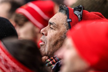 Nottingham Forest taraftarları Premier League maçı sırasında Nottingham Forest Manchester City 'ye karşı City Ground, Nottingham, İngiltere, 27 Aralık 2025