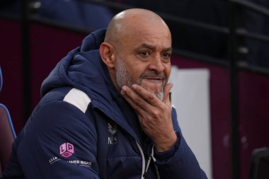 West Ham United Premier League maçında Nuno Espirito Santo teknik direktörü West Ham United Fulham 'a karşı Londra Stadyumu, Londra, İngiltere, 27 Aralık 2025