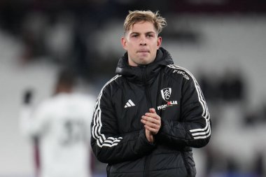 Fulham 'dan Emile Smith Rowe Premier League maçında tam zamanlı olarak West Ham United Fulham' a karşı Londra Stadyumu, Londra, İngiltere, 27 Aralık 2025