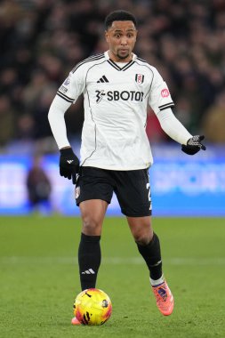 Premier Lig maçı sırasında Fulham 'dan Kenny Tete Londra Stadyumu' nda West Ham United 'a karşı Fulham maçında, 27 Aralık 2025