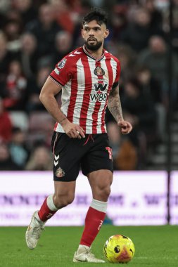 Sunderland 'dan Omar Alderete Premier Lig karşılaşmasında topla birlikte Sunderland - Leeds United Stadyumu, Sunderland, Birleşik Krallık, 28 Aralık 2025