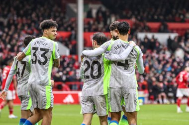 Manchester City 'den Tijjani Reijnders, Premier League maçında Nottingham Forest Manchester City' ye karşı 27 Aralık 2025 'te City Ground, Nottingham, İngiltere' de 0-1 kazanma golünü kutluyor.