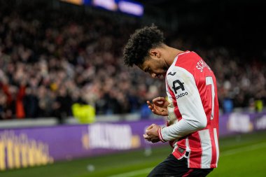 Brentford 'dan Kevin Schade, Premier League maçında Brentford Bournemouth' a karşı Gtech Community Stadyumu, Londra, Birleşik Krallık 'ta 27 Aralık 2025' te oynanan maçta 4-1 kazanma hedefini kutluyor.