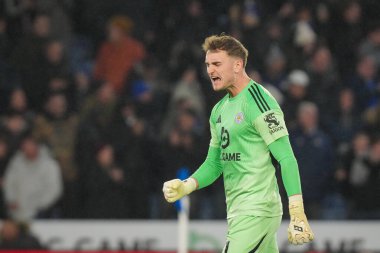 Leicester City kalecisi Jakub Stolarczyk, Leicester City 'li Jordan James' in 29 Aralık 2025 'te King Power Stadyumu' nda oynanan Sky Bet Şampiyonası maçında gol atmasını kutluyor.