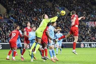 Ipswich Town kalecisi Christian Walton, Coventry City 'nin 29 Aralık 2025' te Coventry Building Society Arena 'da Ipswich Town' a karşı oynadığı Gökyüzü İddia Şampiyonası maçında topu yere serdi.