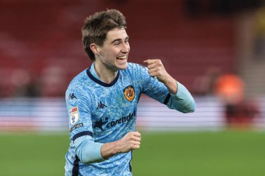 Hull City 'den Cathal McCarthy, 29 Aralık 2025' te Middlesbrough, Middlesbrough, Birleşik Krallık 'taki Riverside Stadyumu' nda oynanan Sky Bet Şampiyonası maçında seyircilerle 0-1 'lik galibiyeti kutluyor.
