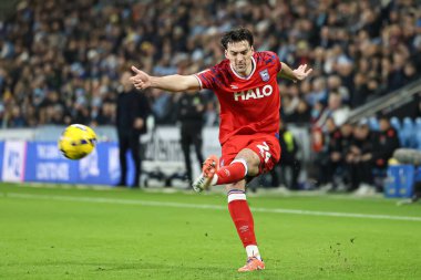 Coventry City, Coventry Building Society Arena, Coventry, İngiltere, 29 Aralık 2025 'te Ipswich Town' a karşı oynadığı Gökyüzü İddia Şampiyonası maçında topla Ipswich Town 'dan Jacob Greaves