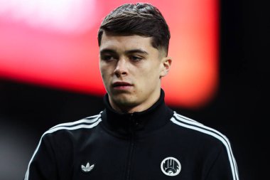 Newcastle United takımından Lewis Miley, 30 Aralık 2025 'te Burnley - Newcastle United maçı öncesinde stadyuma geldi.