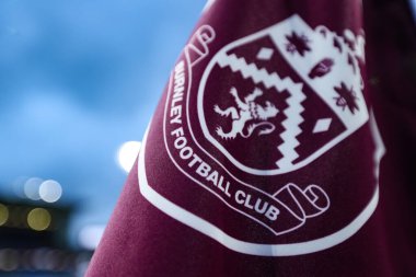 Burnley köşe bayrağı Premier Lig karşılaşması öncesinde Burnley, Newcastle United 'a karşı Turf Moor, Burnley, İngiltere, 30 Aralık 2025