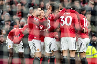 Manchester United takımından Joshua Zirkzee, 30 Aralık 2025 'te Old Trafford, Manchester, İngiltere' de oynanan Premier League maçında Manchester United ile Wolverhampton Wanderers maçında 1-0 kazanma golünü kutluyor.