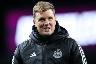 Newcastle United 'ın Eddie Howe teknik direktörü, 30 Aralık 2025 tarihinde Burnley - Newcastle United maçı öncesinde stadyuma geldi.