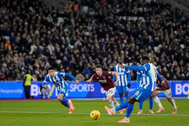 Brighton & Hove Albion takımından Danny Welbeck, 30 Aralık 2025 'te Londra Stadyumu' nda oynanan Premier League maçında West Ham United - Brighton ve Hove Albion maçında 1-1 öne geçmek için penaltı kaydetti.