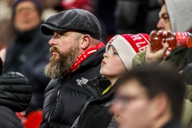 Nottingham Forest taraftarları Premier League maçı sırasında Nottingham Forest Everton 'a karşı City Ground, Nottingham, İngiltere, 30 Aralık 2025