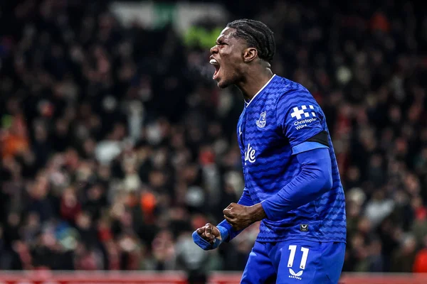 Everton 'dan Thierno Barry 30 Aralık 2025' te İngiltere 'nin Nottingham şehrinde oynanan Premier Lig maçında Nottingham Forest Everton' a karşı 0-2 'lik galibiyet golünü kutluyor.