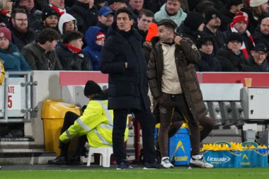 Brentford Premier Lig maçında Keith Andrews teknik direktörü Brentford Tottenham Hotspur 'a karşı Gtech Community Stadyumu, Londra, 1 Ocak 2026