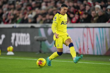 Tottenham Hotspur takımından Pedro Porro Premier League maçında Brentford Tottenham Hotspur 'a karşı Gtech Community Stadyumu, Londra, 1 Ocak 2026