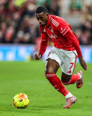 Nottingham Ormanı 'ndan Callum Hudson-Odoi Premier League maçı sırasında Nottingham Forest Everton' a karşı City Ground, Nottingham, Birleşik Krallık 'ta 30 Aralık 2025