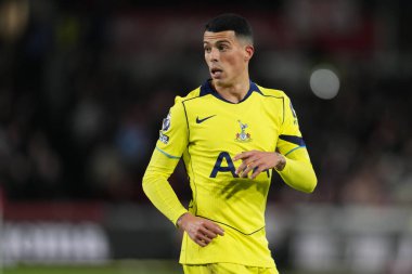 Tottenham Hotspur takımından Pedro Porro Premier League maçında Brentford Tottenham Hotspur 'a karşı Gtech Community Stadyumu, Londra, 1 Ocak 2026