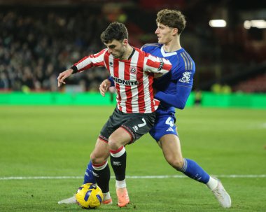 Thomas Cannon of Sheffield United holds off Ben Nelson of Leicester City during the Sky Bet Championship match Sheffield United vs Leicester City at Bramall Lane, Sheffield, United Kingdom, 1st January 2026