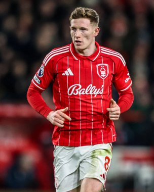 Nottingham Ormanı 'ndan Elliot Anderson Premier League maçı sırasında Nottingham Forest, Everton' a karşı City Ground, Nottingham, İngiltere, 30 Aralık 2025