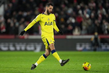 Tottenham Hotspur takımından Rodrigo Bentancur Premier Lig maçında Brentford Tottenham Hotspur 'a karşı Gtech Community Stadyumu, Londra, 1 Ocak 2026