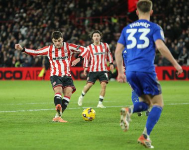 Sheffield United takımından Thomas Cannon 1 Ocak 2026 'da İngiltere' nin Bramall Lane kentinde oynanan Sheffield United - Leicester City maçında 2-0 berabere kaldı.