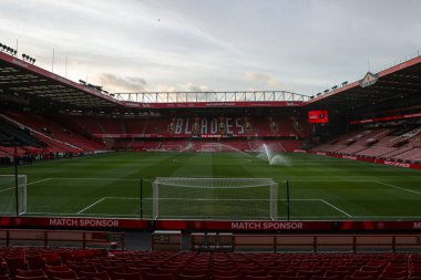 Middlesbrough 'un teknik direktörü Kim Hellberg, 1 Ocak 2026' da İngiltere 'nin Pride Park Stadyumu' nda oynanan Sky Bet Şampiyonası maçından önce stadyuma geldi.