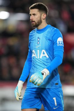 Tottenham Hotspur 'dan Guglielmo Vicario Premier League maçında Brentford Tottenham Hotspur' a karşı Gtech Community Stadyumu, Londra, 1 Ocak 2026
