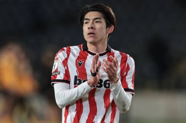 Bae Jun-Ho of Stoke City applauds the fans after the final whistle during the Sky Bet Championship match Hull City vs Stoke City at MKM Stadium, Hull, United Kingdom, 1st January 2026
