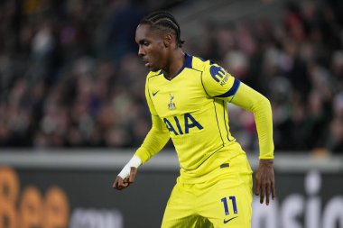 Tottenham Hotspur takımından Mathys Tel Premier League maçında Brentford Tottenham Hotspur 'a karşı Gtech Community Stadyumu, Londra, 1 Ocak 2026