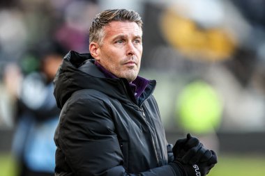Rob Edwards manager of Wolverhampton Wanderers during the Premier League match Wolverhampton Wanderers vs West Ham United at Molineux, Wolverhampton, United Kingdom, 3rd January 2026