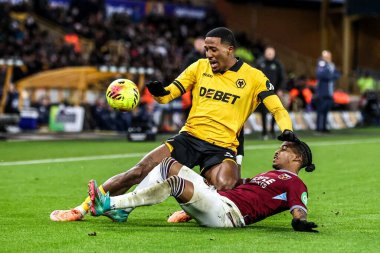 Wolverhampton Wanderers 'dan Jackson Tchatchoua, 3 Ocak 2026' da İngiltere 'nin Molineux kentinde oynanan Premier League maçında Crysencio Summerville ile karşılaştı.