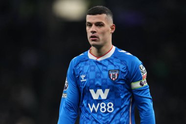 Premier Lig karşılaşmasında Sunderland 'dan Granit Xhaka Tottenham Hotspur' a karşı Tottenham Hotspur Stadyumu, Londra, 4 Ocak 2026