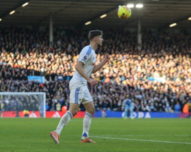 Anton Stach of Leeds United heads on goal during the Premier League match Leeds United vs Manchester United at Elland Road, Leeds, United Kingdom, 4th January 2026