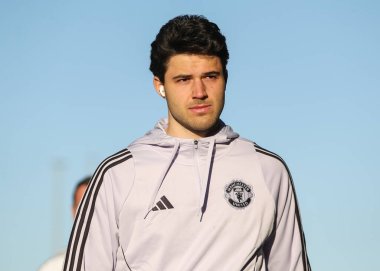 Manchester United goalkeeper Senne Lammens arrives ahead of the Premier League match Leeds United vs Manchester United at Elland Road, Leeds, United Kingdom, 4th January 2026