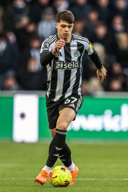 Lewis Miley of Newcastle United during the Premier League match Newcastle United vs Crystal Palace at St. James's Park, Newcastle, United Kingdom, 4th January 2026