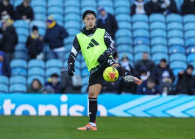 Lisandro Martinez of Manchester United in the pregame warmup session during the Premier League match Leeds United vs Manchester United at Elland Road, Leeds, United Kingdom, 4th January 2026