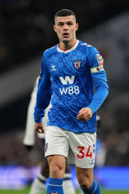 Granit Xhaka of Sunderland during the Premier League match Tottenham Hotspur vs Sunderland at Tottenham Hotspur Stadium, London, United Kingdom, 4th January 2025