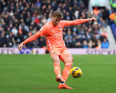 Josh Eccles of Coventry City crosses the ball during the Sky Bet Championship match Birmingham City vs Coventry City at St. Andrew's @ Knighthead Park, Birmingham, United Kingdom, 4th January 2026