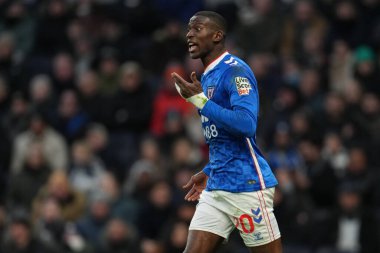 Premier Lig karşılaşmasında Sunderland 'dan Nordi Mukiele Tottenham Hotspur' a karşı Tottenham Hotspur Stadyumu, Londra, 4 Ocak 2026