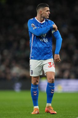 Premier Lig karşılaşmasında Sunderland 'dan Granit Xhaka Tottenham Hotspur' a karşı Tottenham Hotspur Stadyumu, Londra, 4 Ocak 2026